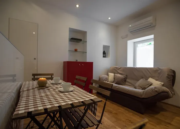 Seven Hills Duplex Eco-Cottage